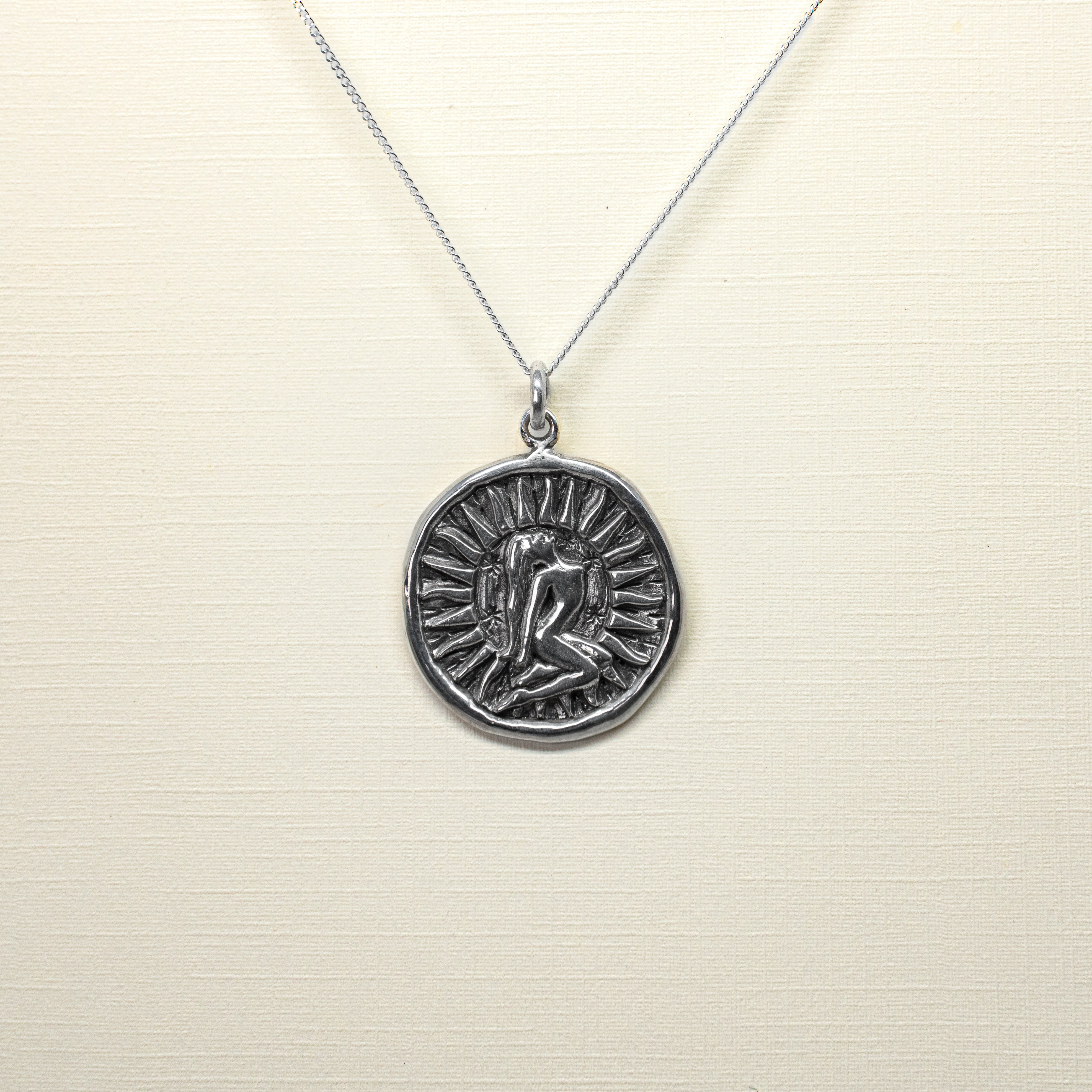 THE GODDESS PENDANT