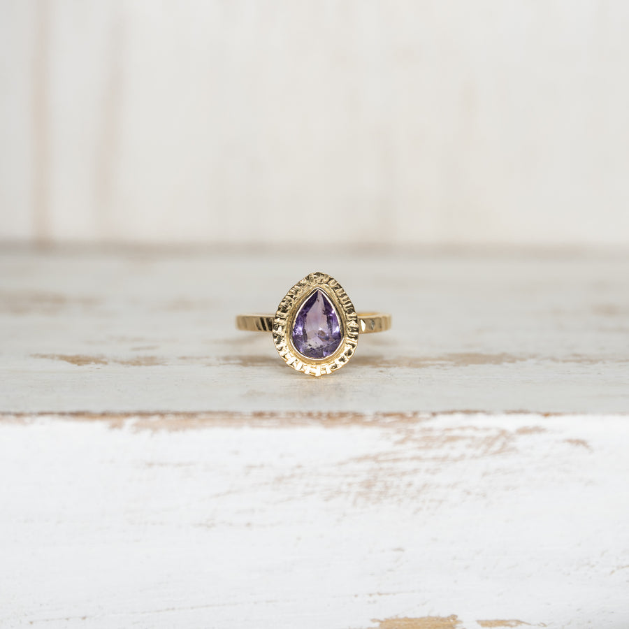 SELENA AMETHYST RING - GOLD