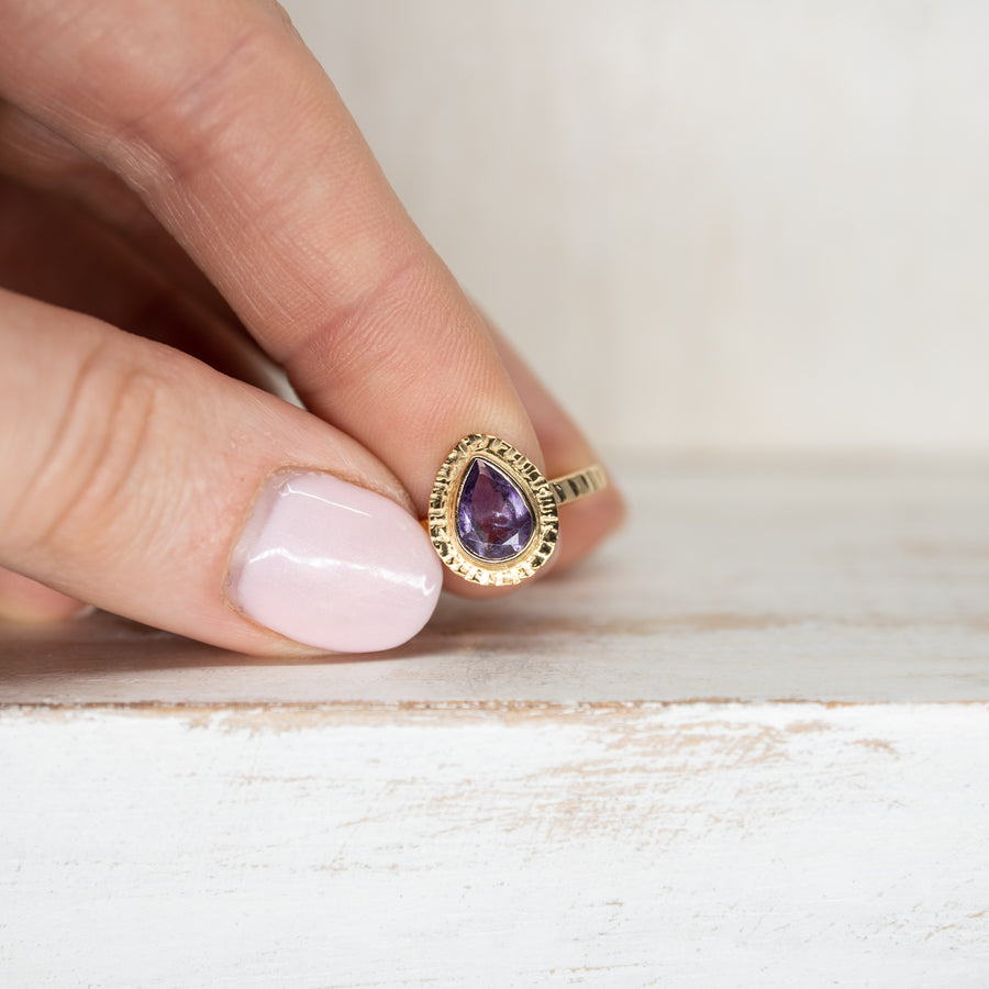 SELENA AMETHYST RING - GOLD