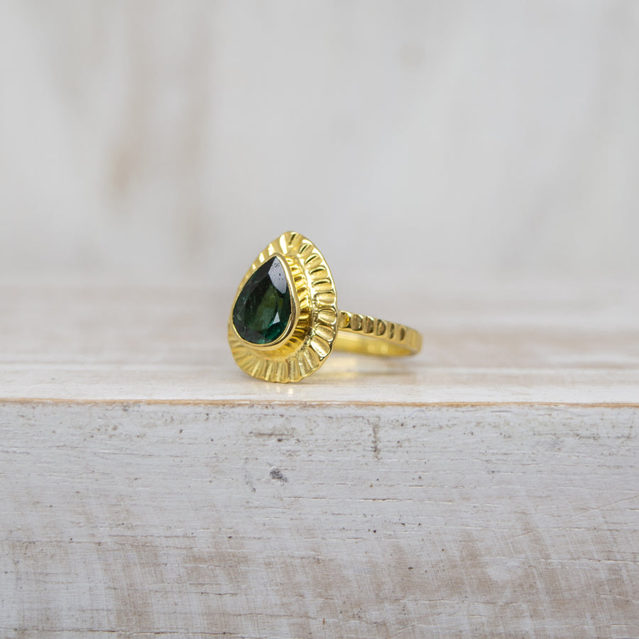 SELENA DARK GREEN TOURMALINE RING - GOLD