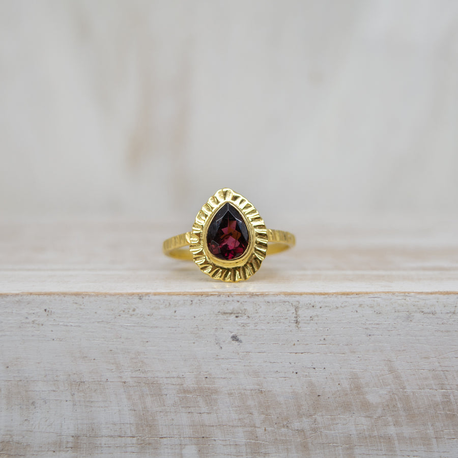 SELENA DARK PINK TOURMALINE RING - GOLD