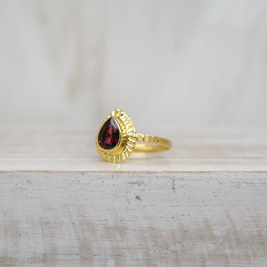 SELENA DARK PINK TOURMALINE RING - GOLD